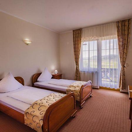 Hotel Europa Kokeltal Albeşti Dış mekan fotoğraf