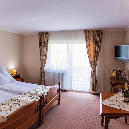 Hotel Europa Kokeltal Albeşti Dış mekan fotoğraf