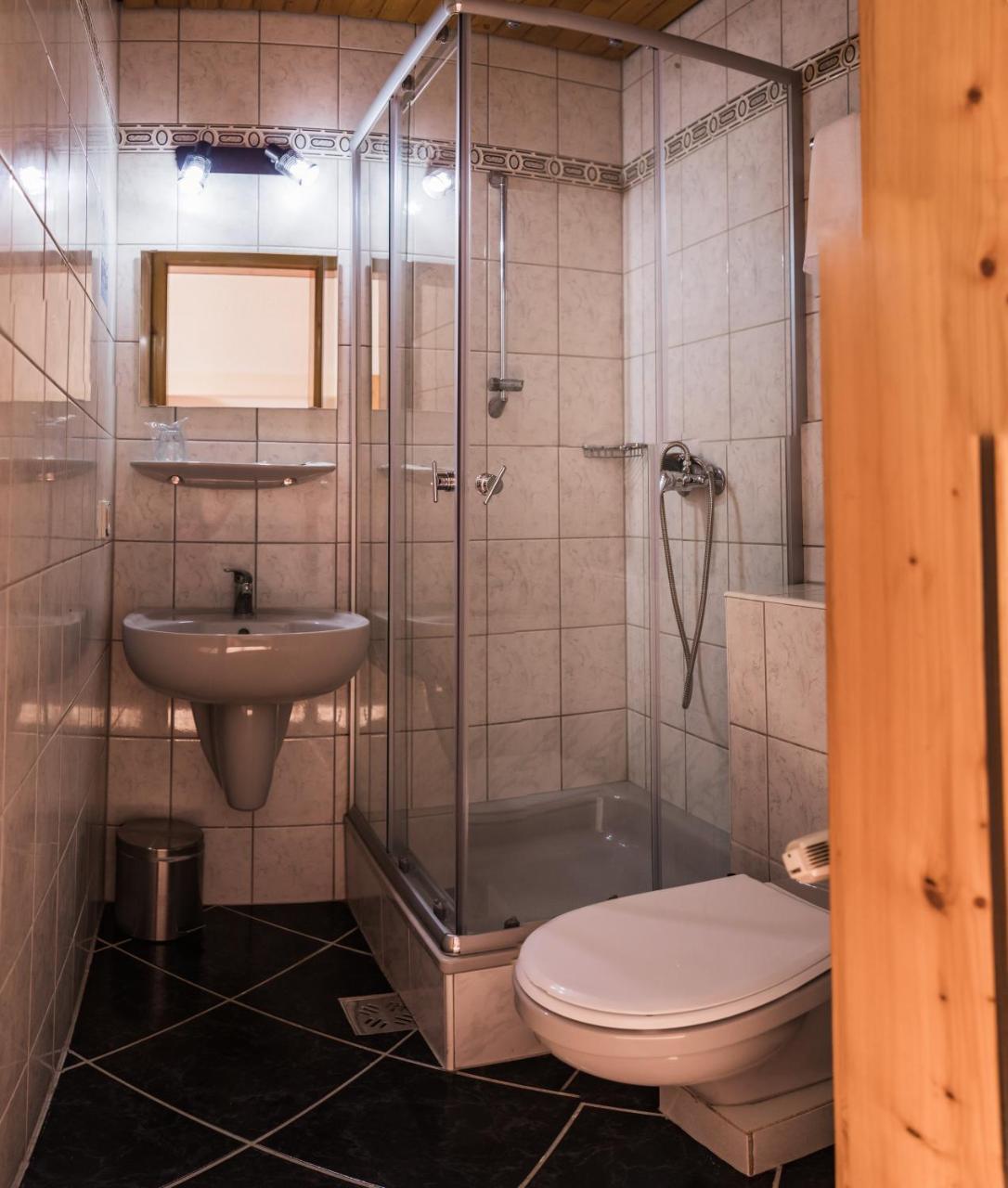 Hotel Europa Kokeltal Albeşti Dış mekan fotoğraf