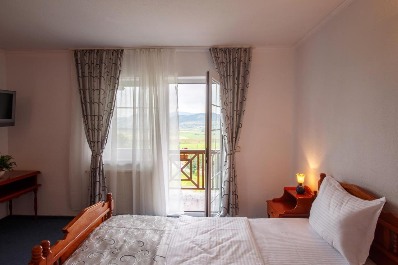 Hotel Europa Kokeltal Albeşti Dış mekan fotoğraf