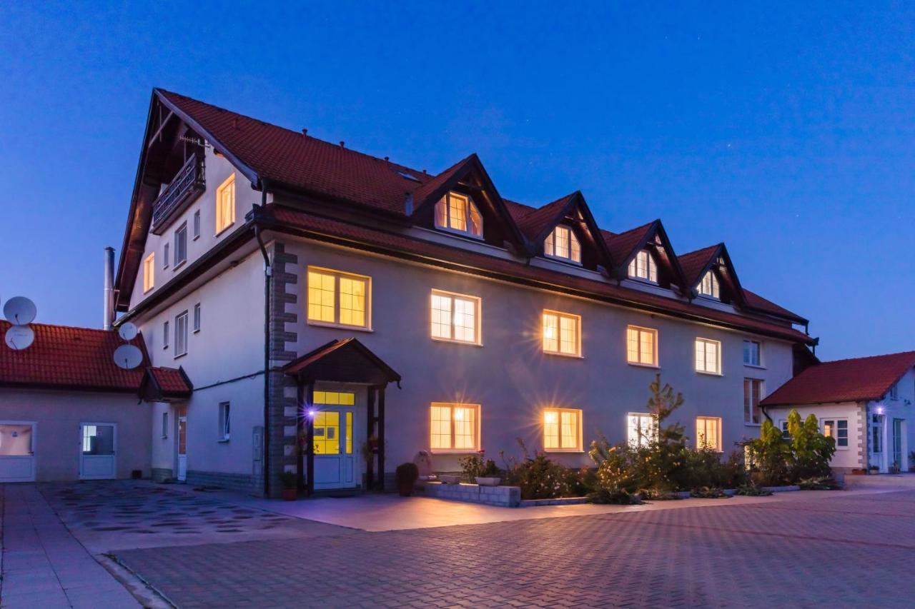 Hotel Europa Kokeltal Albeşti Dış mekan fotoğraf